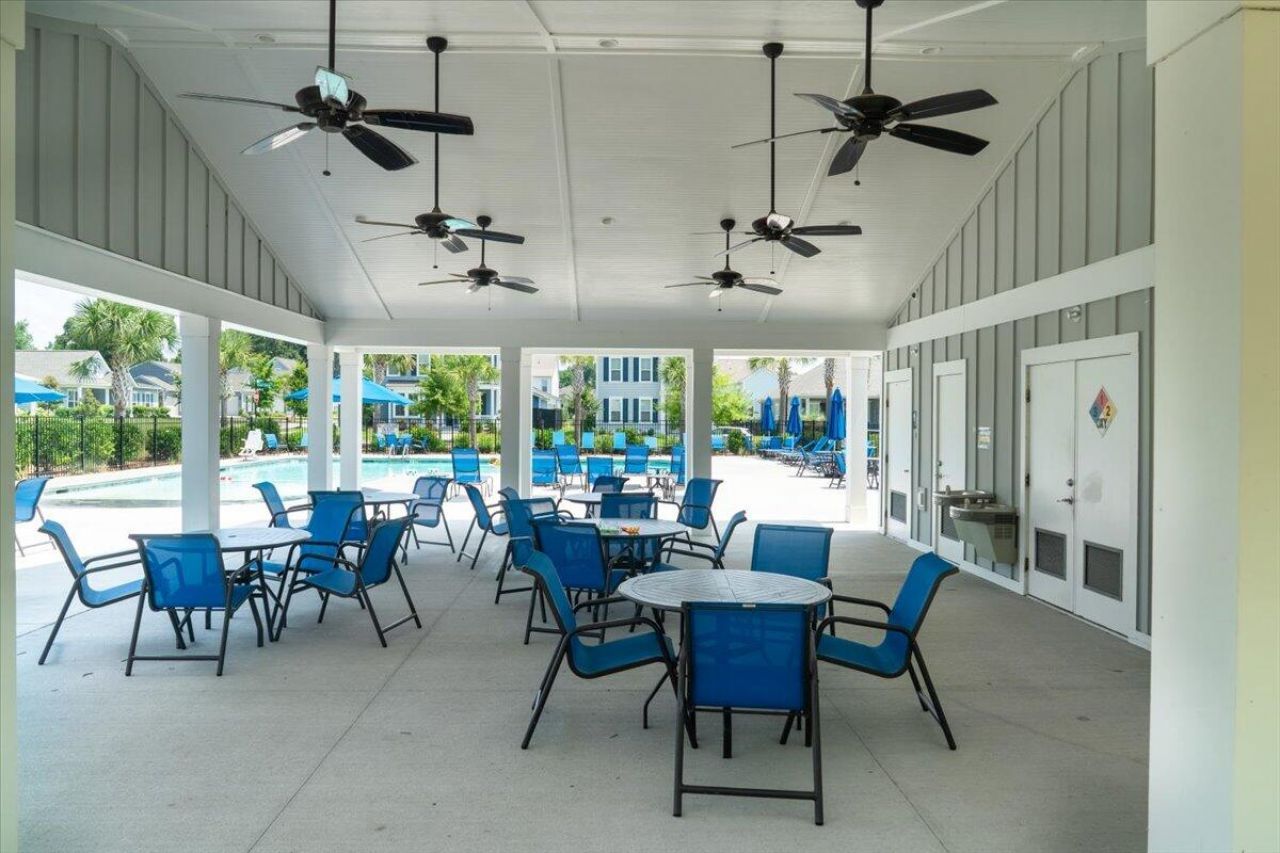 2017 Geranium Lane Photo 27