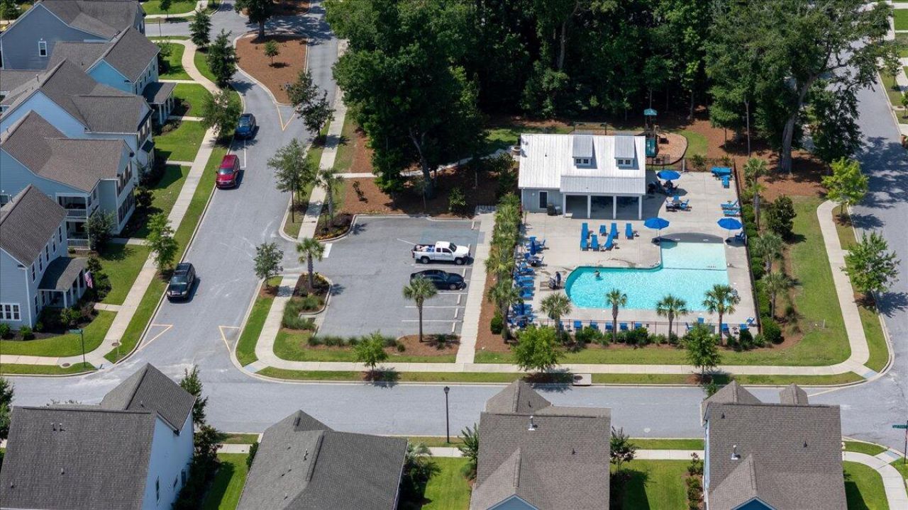 2017 Geranium Lane Photo 29