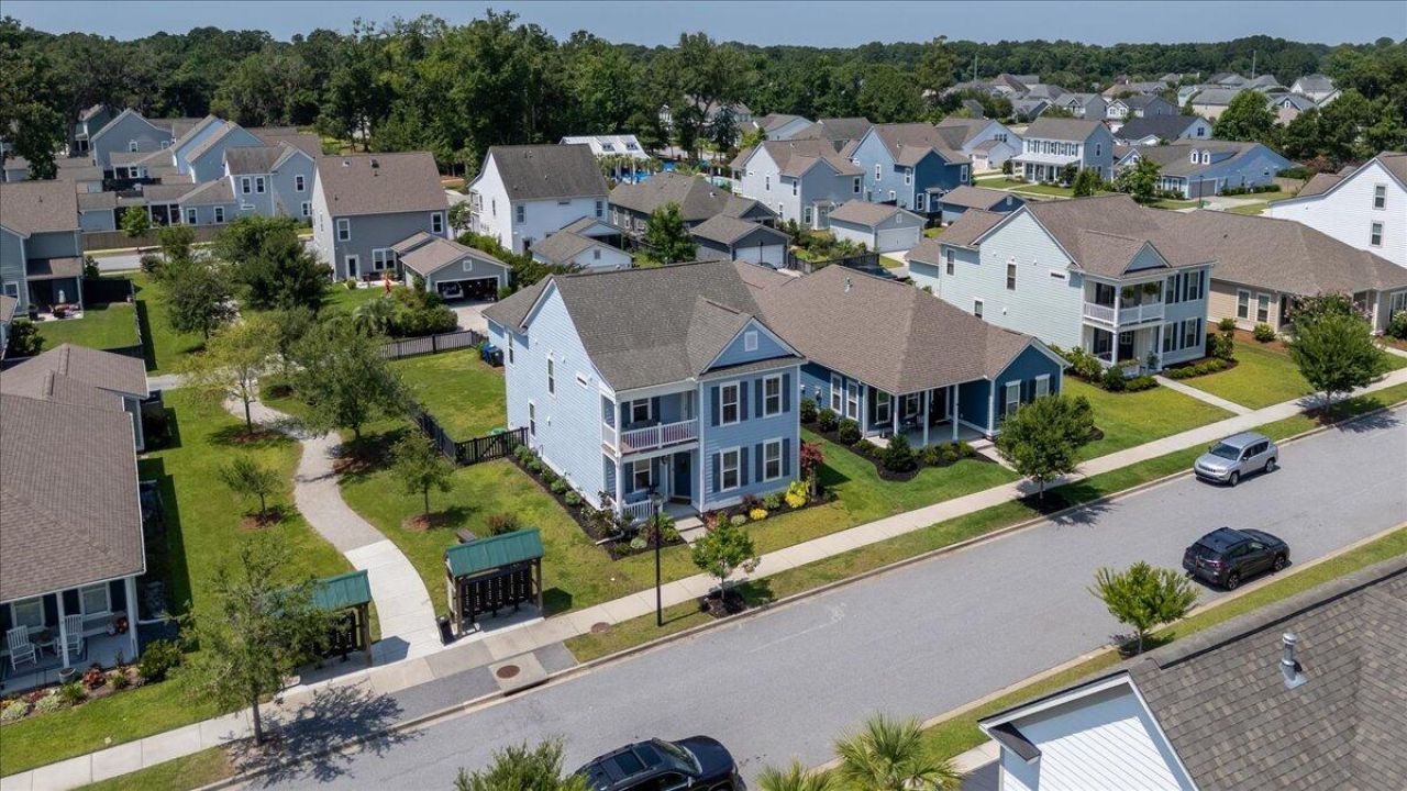 2017 Geranium Lane Photo 34