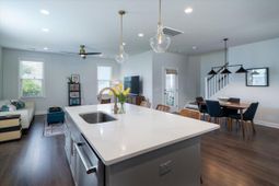 2017 Geranium Lane photo 4