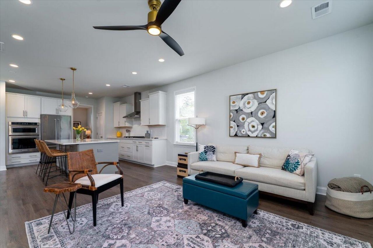 2017 Geranium Lane Photo 8