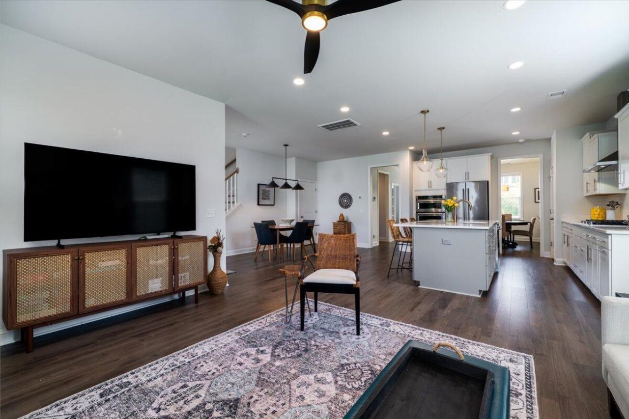 2017 Geranium Lane Photo 9