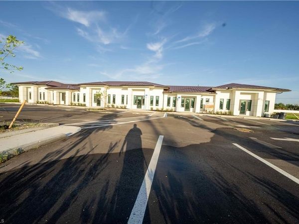 1624 SANTA BARBARA BLVD S, CAPE CORAL, FL 33991