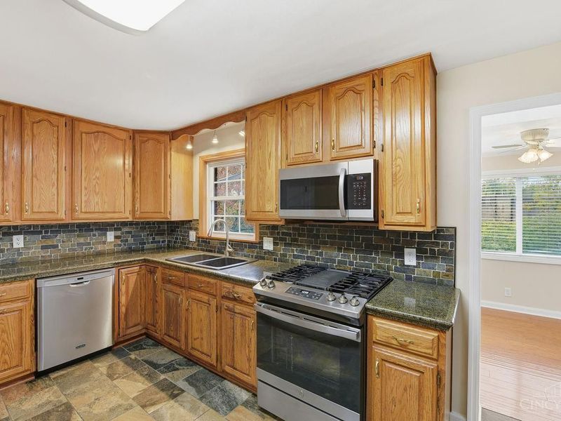 10489 Cinderella Drive, Montgomery, OH 45242 Photo 14