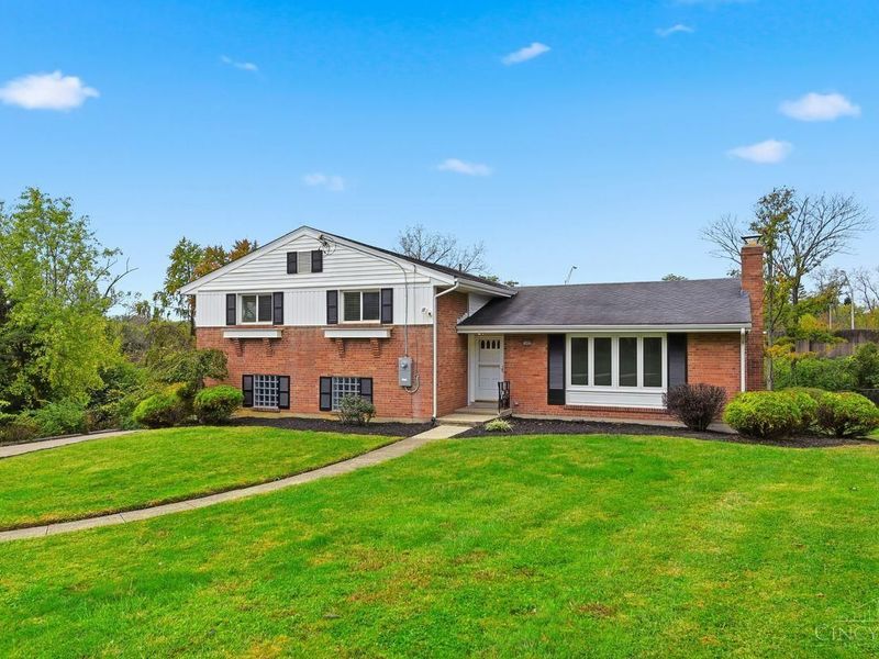 10489 Cinderella Drive, Montgomery, OH 45242 Photo 2