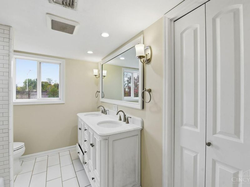 10489 Cinderella Drive, Montgomery, OH 45242 Photo 27