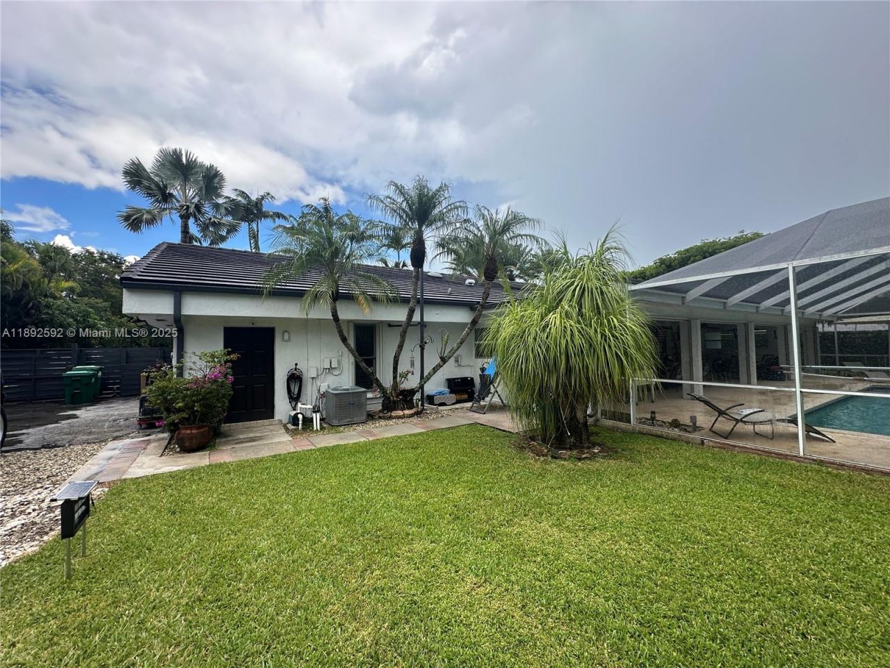 8050 SW 170th St, Palmetto Bay, FL 33157 Photo