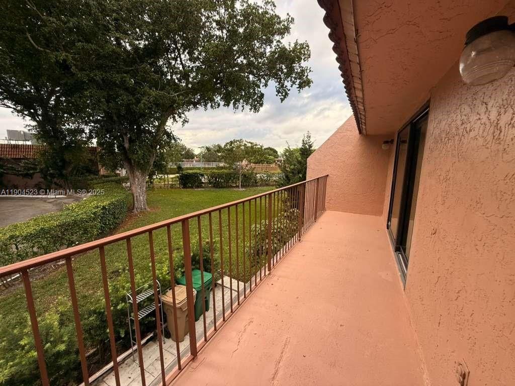 23 N Valencia Dr, Unit 2-32, Davie, FL 33324 Photo