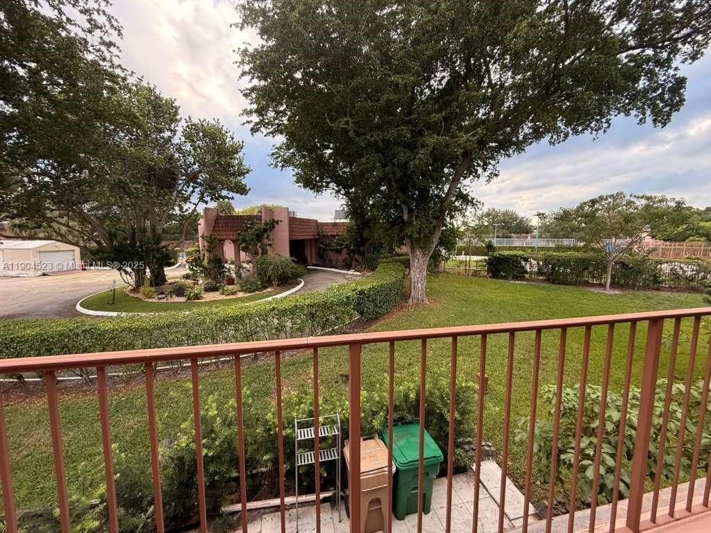 23 N Valencia Dr, Unit 2-32, Davie, FL 33324 Photo