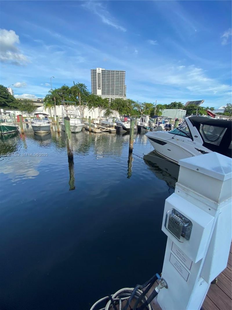 1700 NW North River Dr. #51, Miami, FL 33125 Photo