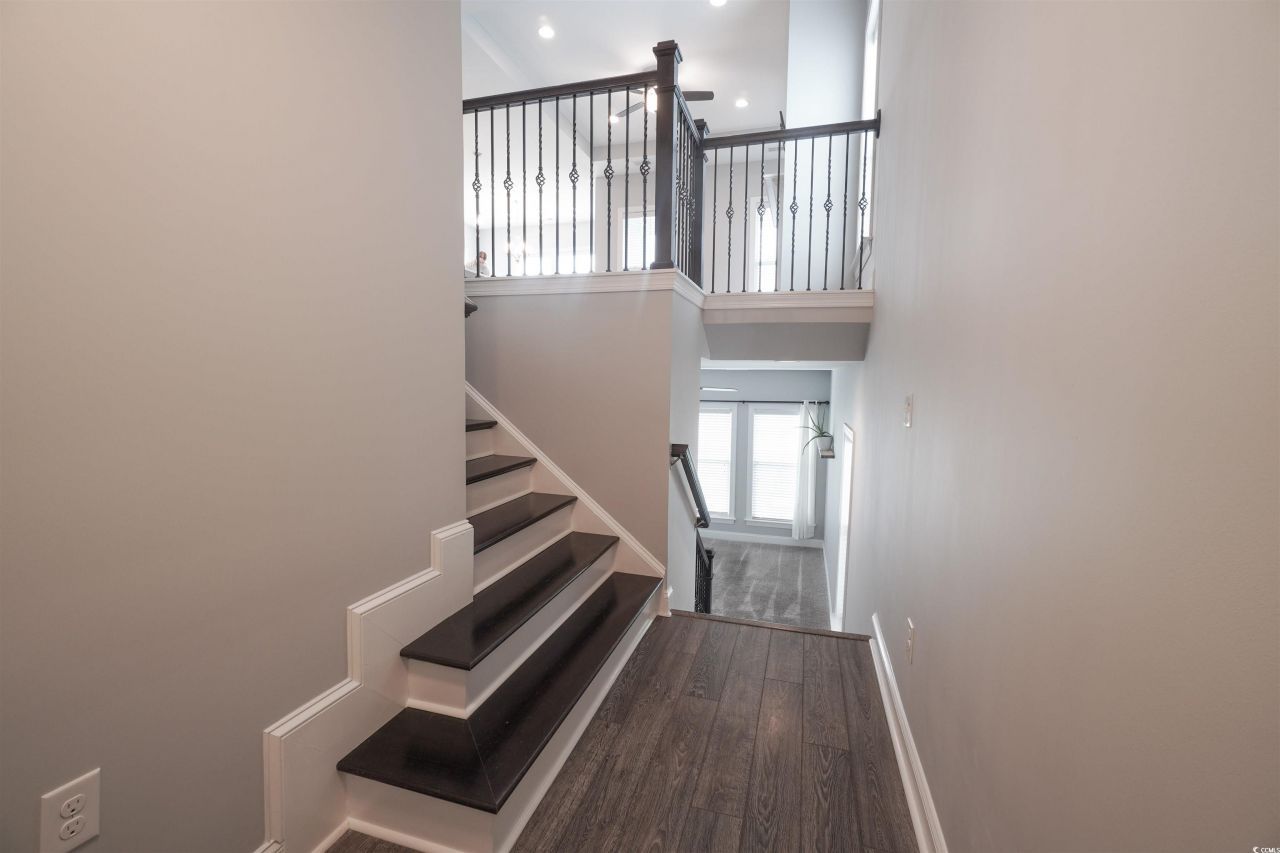 100 Splendor Circle Photo 5