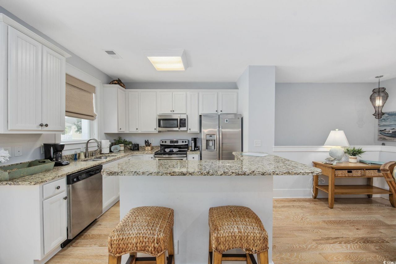 820 Madiera Dr. Photo 11