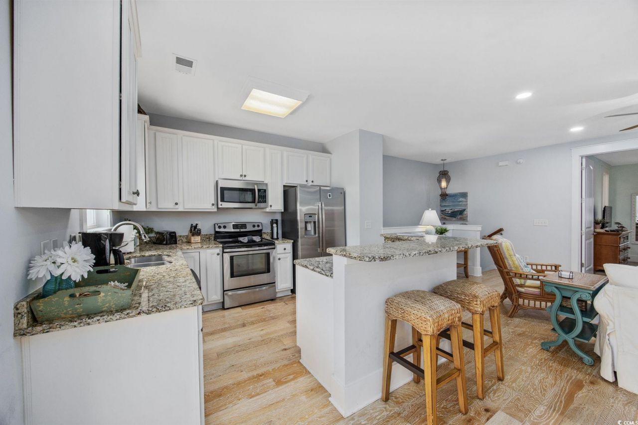 820 Madiera Dr. Photo 8