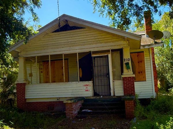 210 W 23RD Street W, Jacksonville, FL 32206