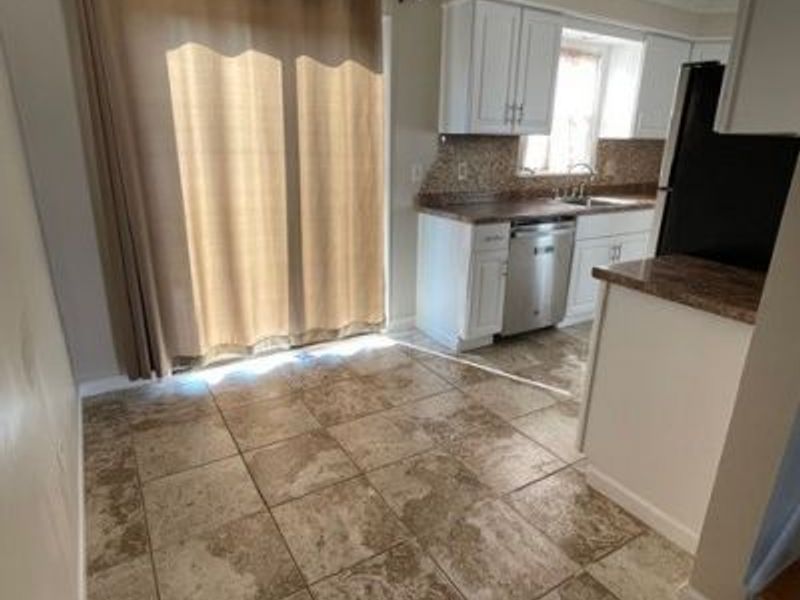 4154 Bexley Boulevard, Cleveland, OH 44121 Photo 4