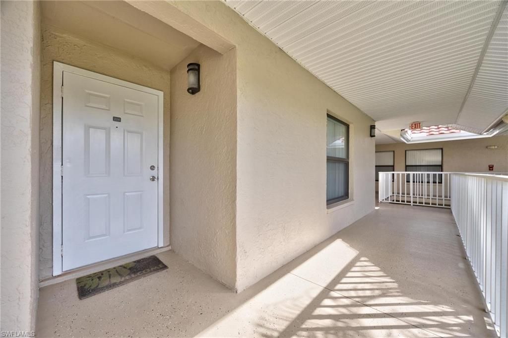 9627 Eaton Gardens Ln, Unit 204, Fort Myers, FL 33919 Photo