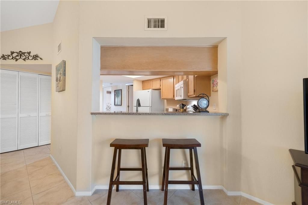9627 Eaton Gardens Ln, Unit 204, Fort Myers, FL 33919 Photo