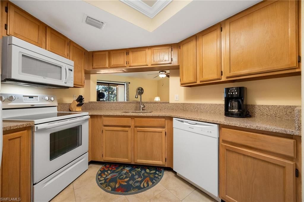 9627 Eaton Gardens Ln, Unit 204, Fort Myers, FL 33919 Photo