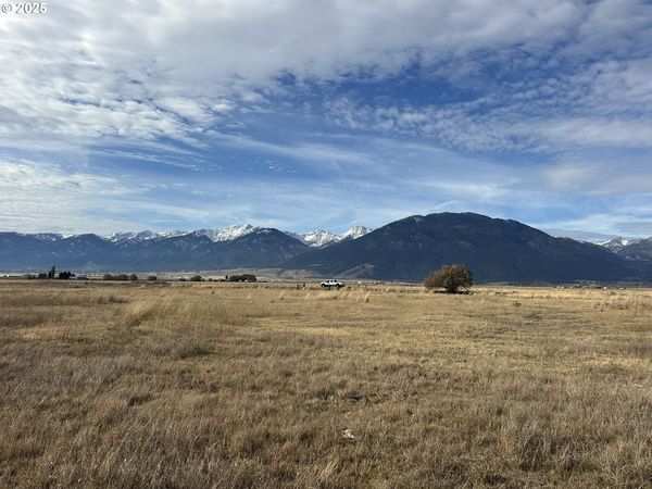 00 Shurtleff RD, Haines, OR 97833