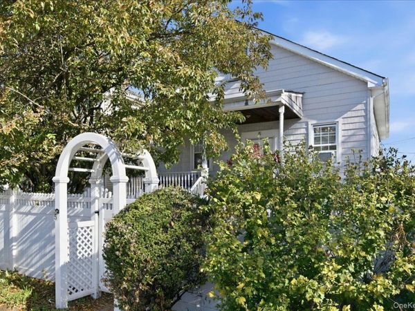 5 9th Street, Bayville, NY 11709