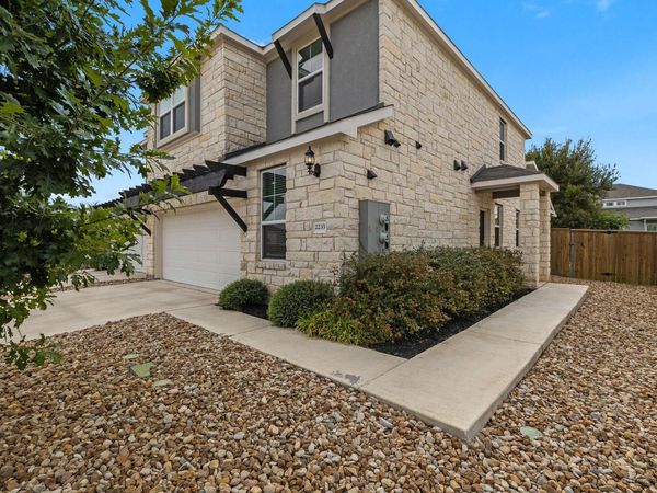 2233 Calvert DR, Leander, TX 78641