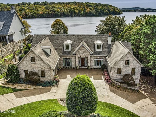 135 Big Water Drive, Vonore, TN 37885