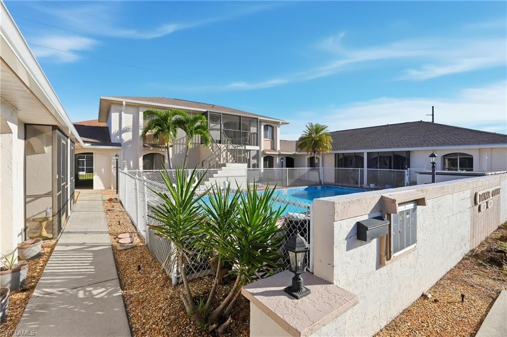 1113 Cape Coral Pkwy W, Unit 102, Cape Coral, FL 33914 Photo