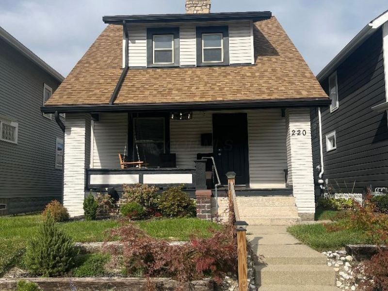 220 E Welch Avenue, Columbus, OH 43207 Photo 1