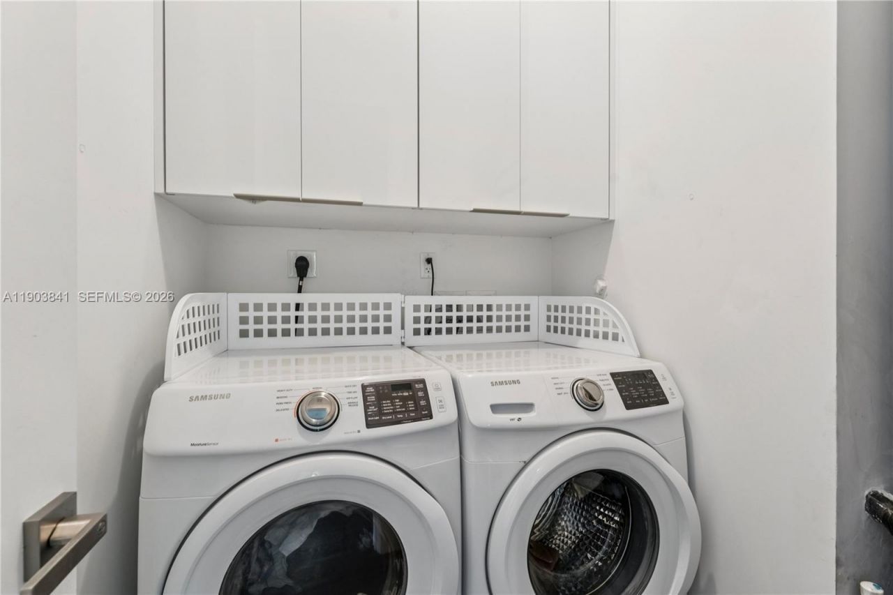 909 NE 16th Ter, Unit 4, Fort Lauderdale, FL 33304 Photo