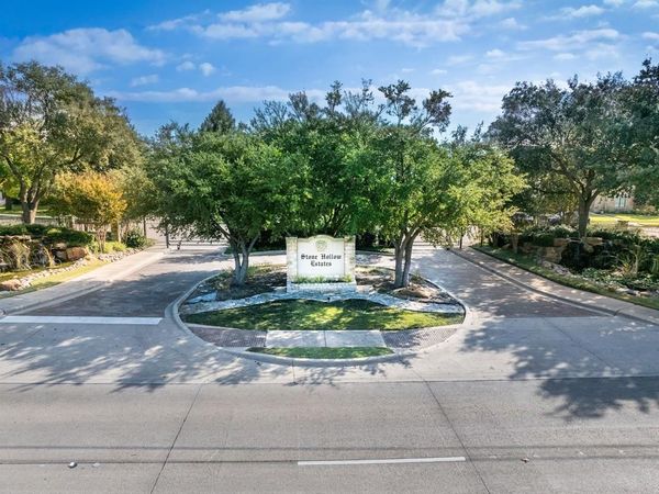 2106 Stone Hollow Drive , Rowlett, TX 75088