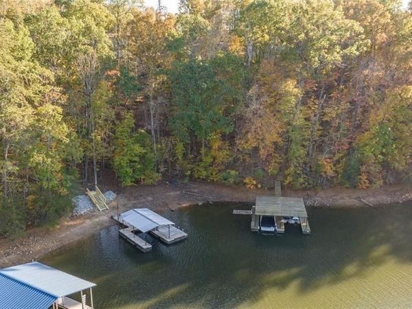 5994 Wellington Avenue, Gainesville, GA 30506