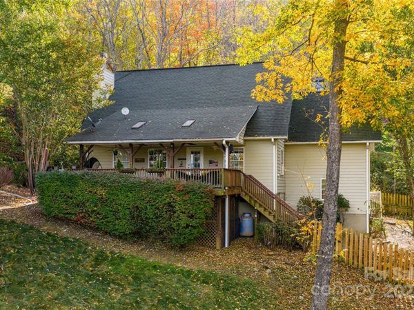 154 Presidential Drive, Waynesville, NC 28786