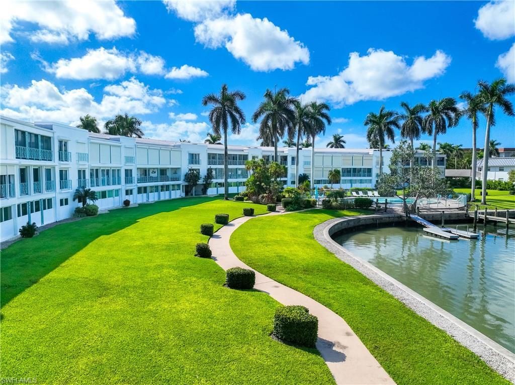 383 Harbour Dr, Unit 309, Naples, FL 34103 Photo