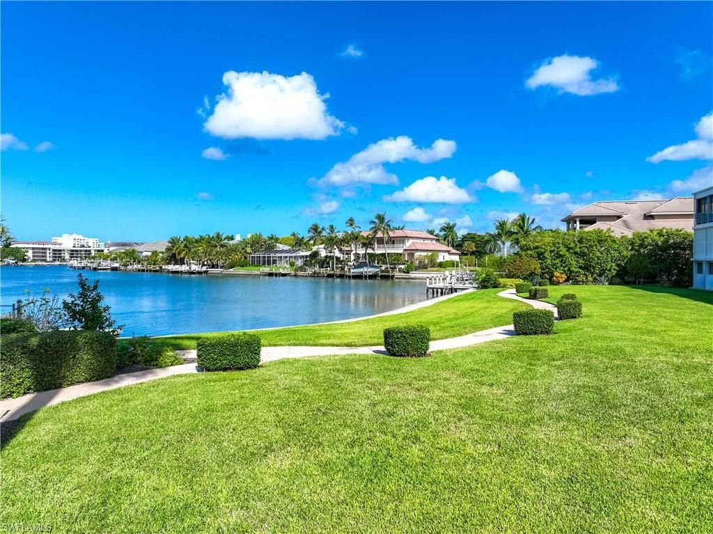 383 Harbour Dr, Unit 309, Naples, FL 34103 Photo