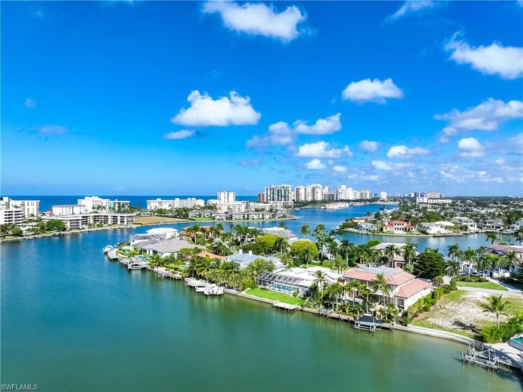 383 Harbour Dr, Unit 309, Naples, FL 34103 Photo