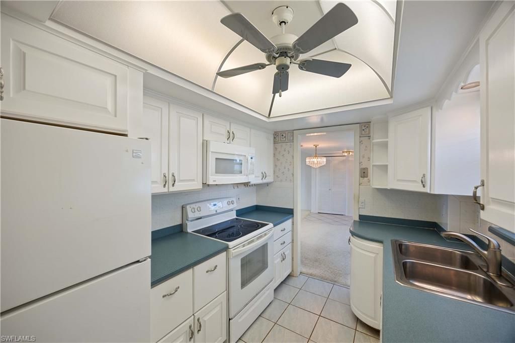 383 Harbour Dr, Unit 309, Naples, FL 34103 Photo