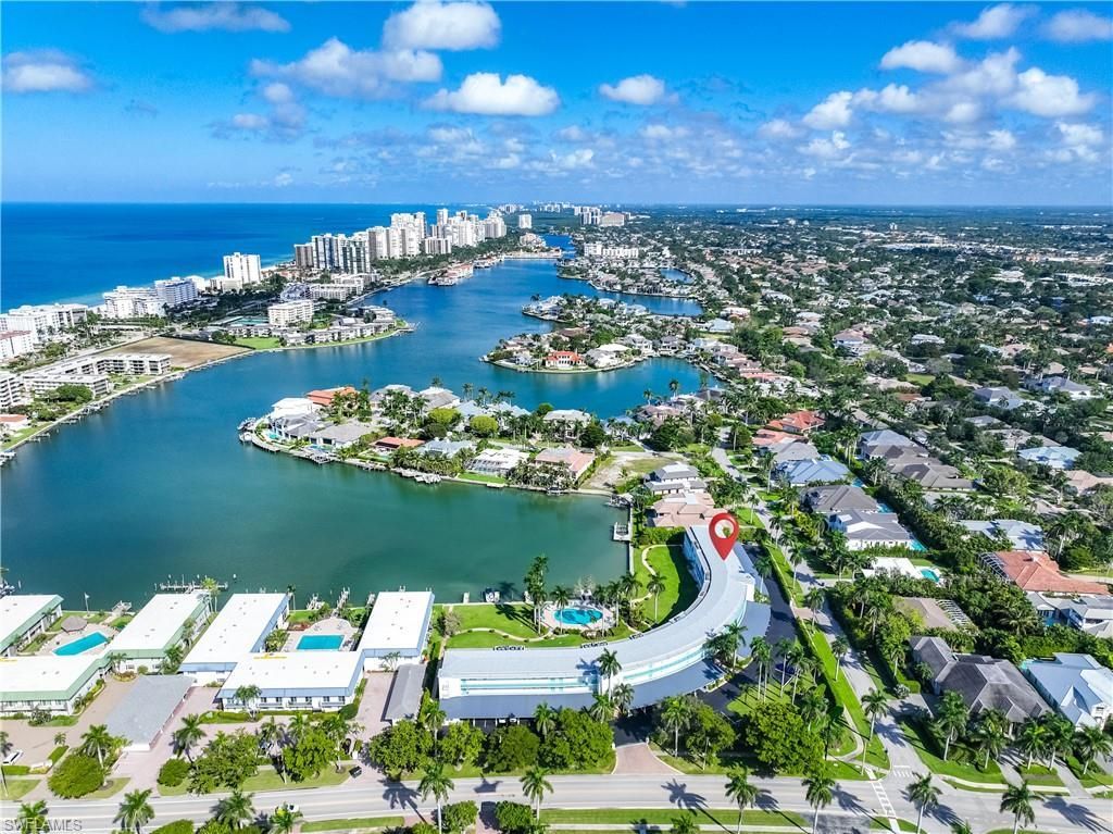 383 Harbour Dr, Unit 309, Naples, FL 34103 Photo