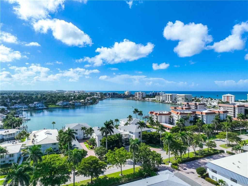 383 Harbour Dr, Unit 309, Naples, FL 34103 Photo