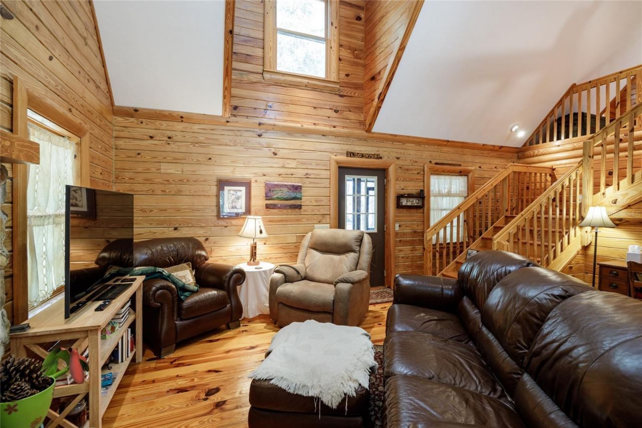 239 Riley Lake Drive, Hawthorne, FL 32640 Photo