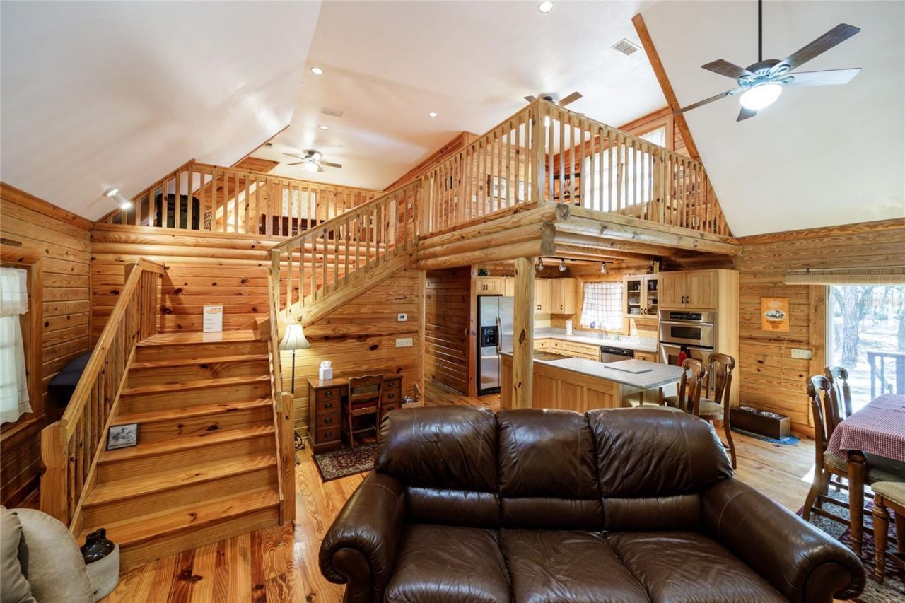 239 Riley Lake Drive, Hawthorne, FL 32640 Photo