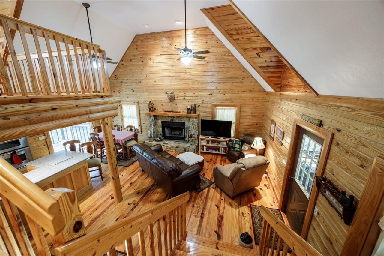 239 Riley Lake Drive, Hawthorne, FL 32640 Photo