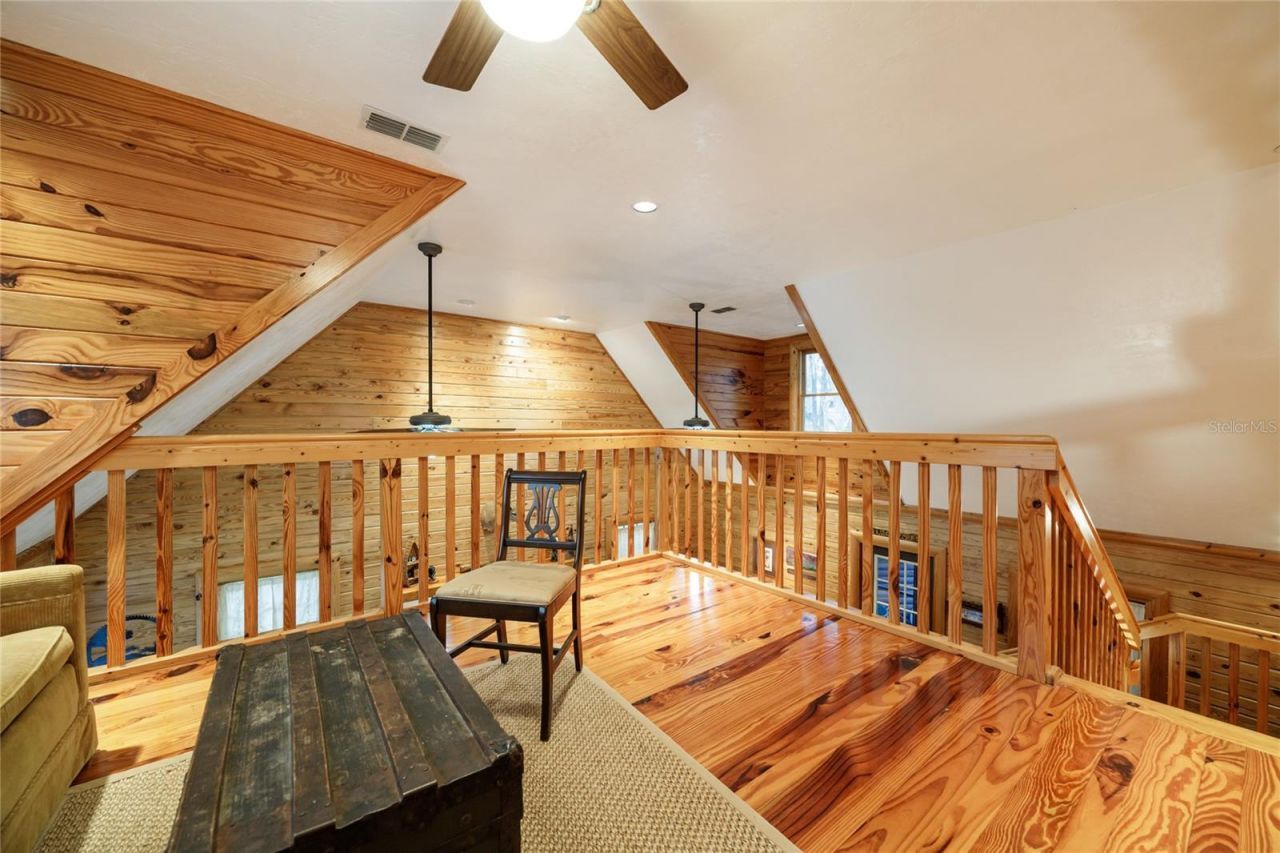 239 Riley Lake Drive, Hawthorne, FL 32640 Photo