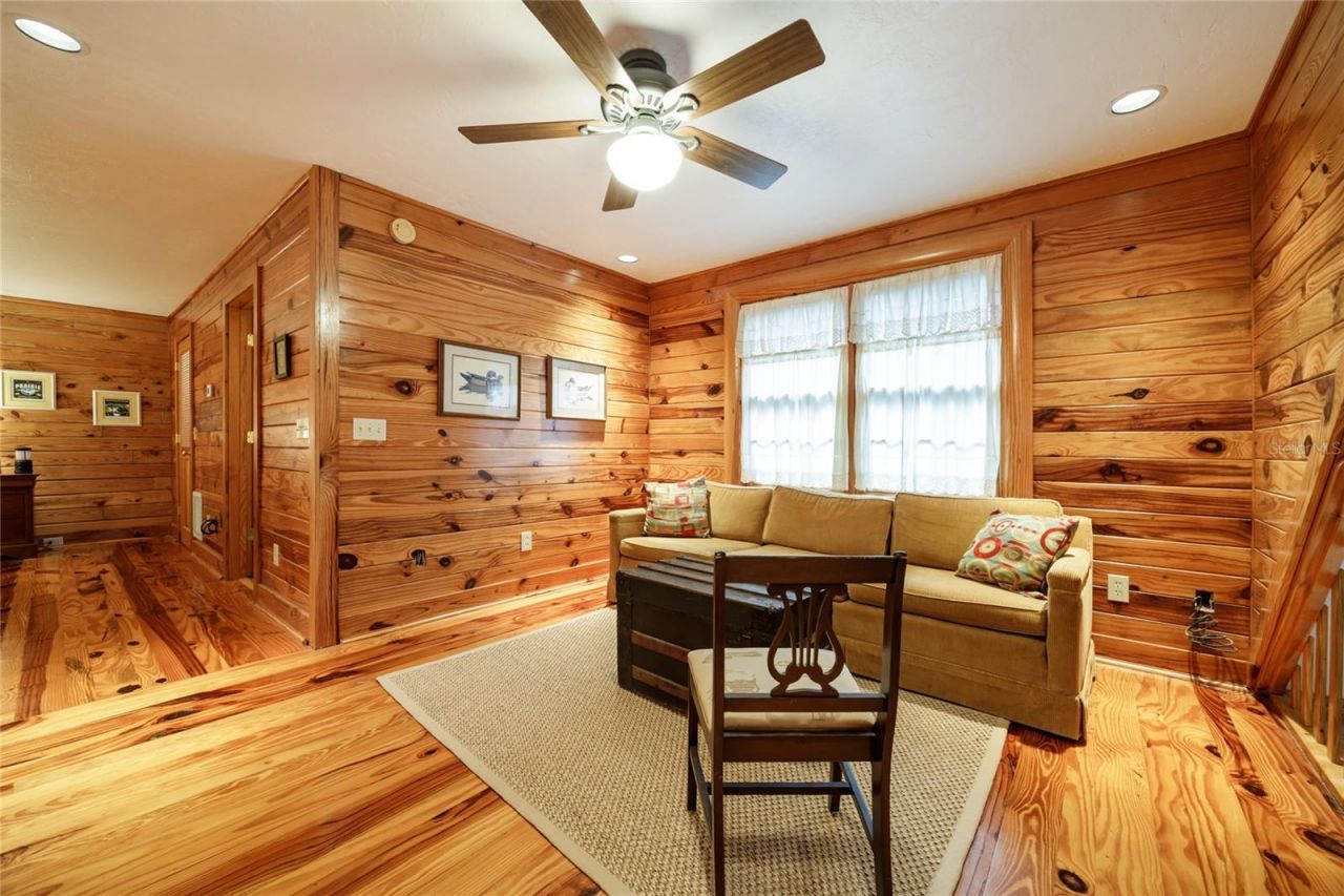 239 Riley Lake Drive, Hawthorne, FL 32640 Photo