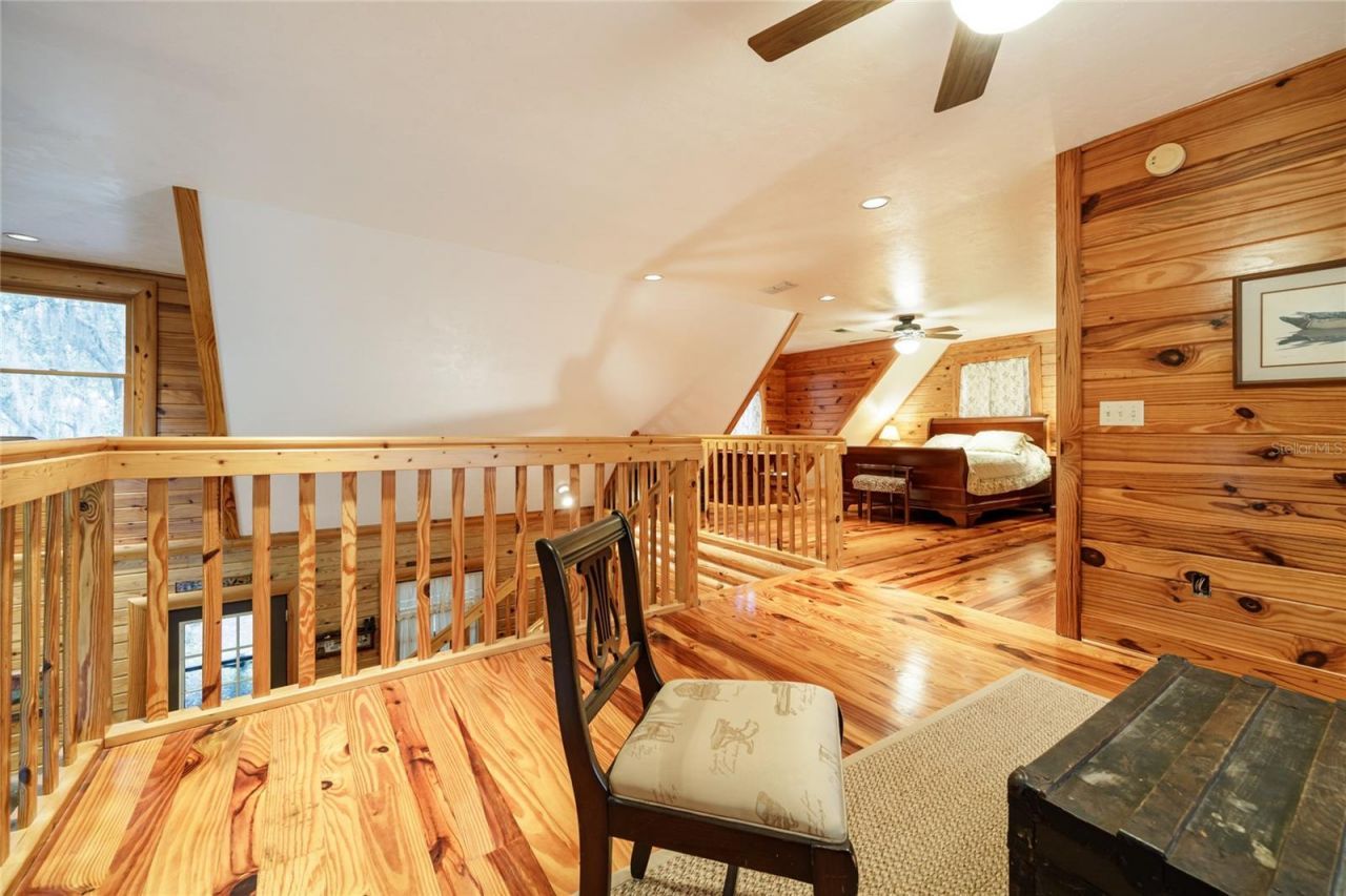 239 Riley Lake Drive, Hawthorne, FL 32640 Photo