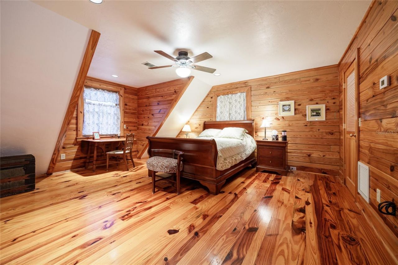 239 Riley Lake Drive, Hawthorne, FL 32640 Photo