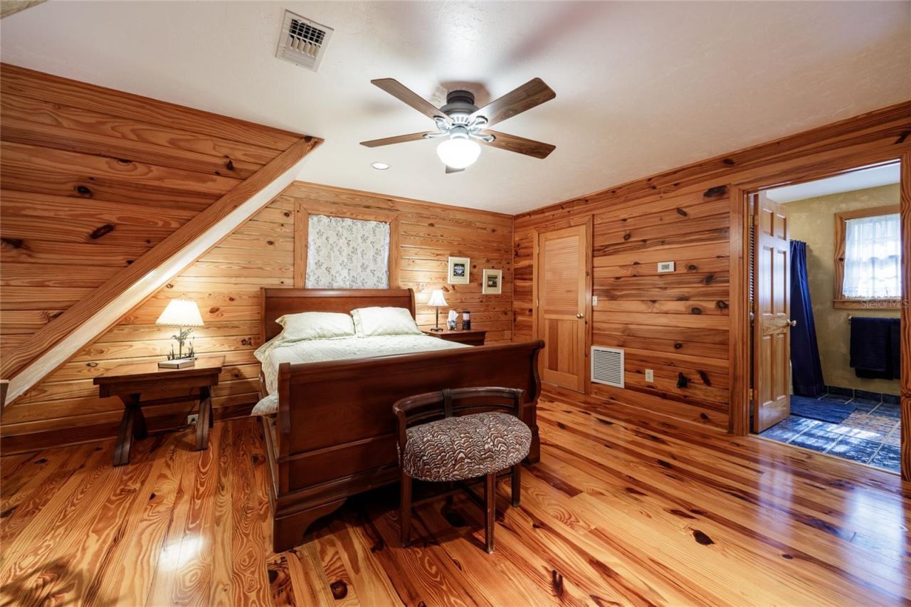 239 Riley Lake Drive, Hawthorne, FL 32640 Photo