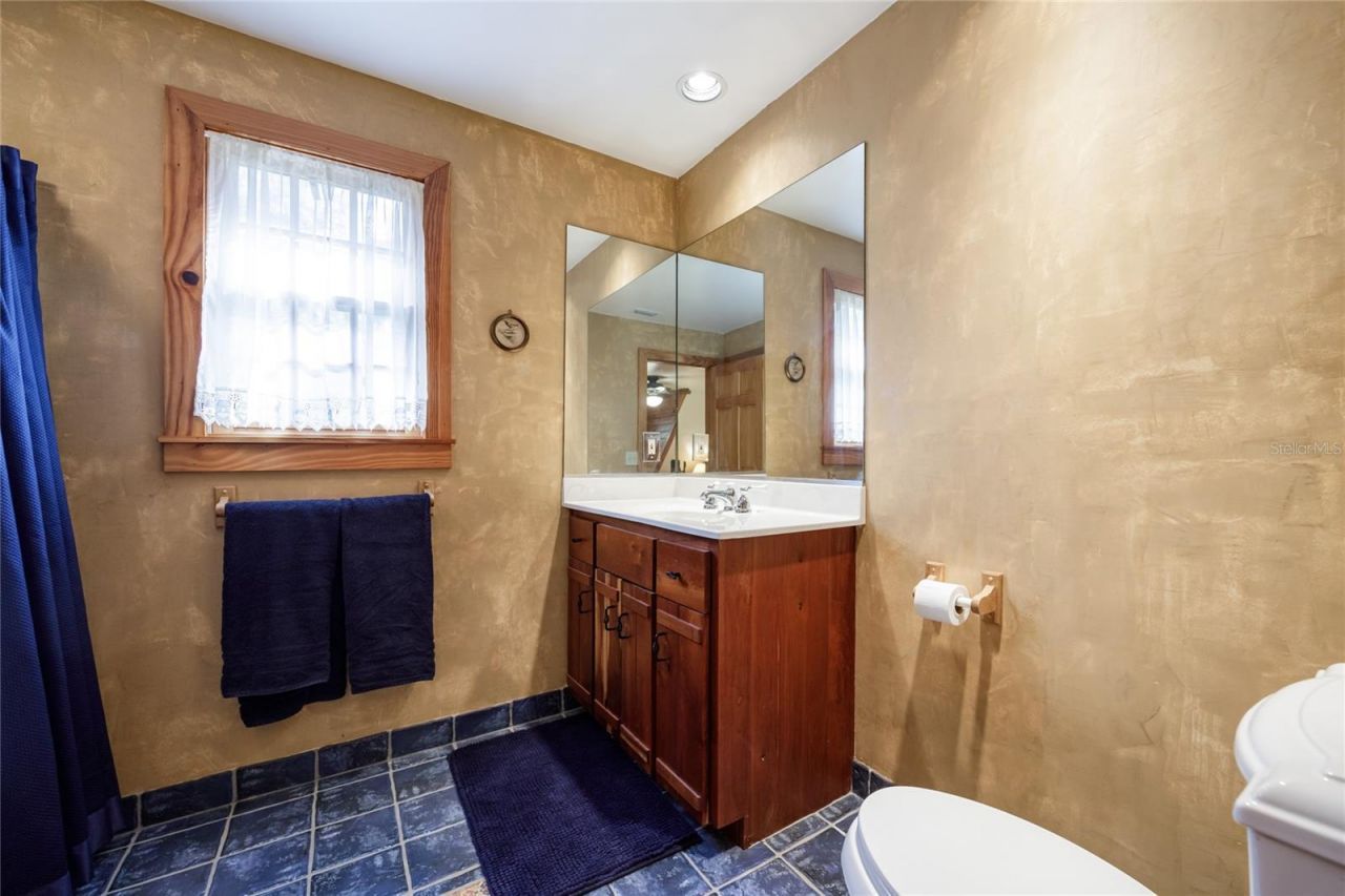 239 Riley Lake Drive, Hawthorne, FL 32640 Photo