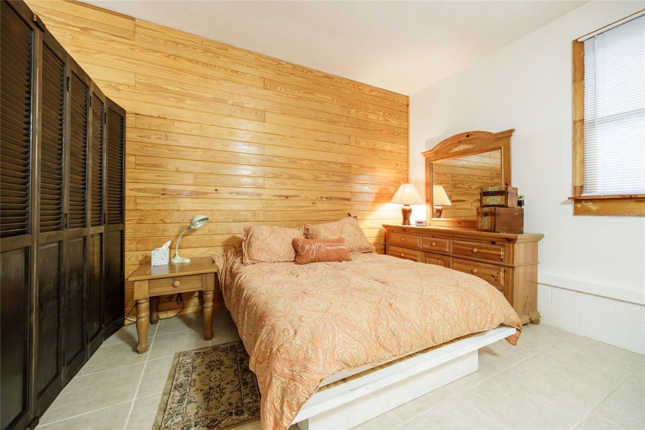 239 Riley Lake Drive, Hawthorne, FL 32640 Photo