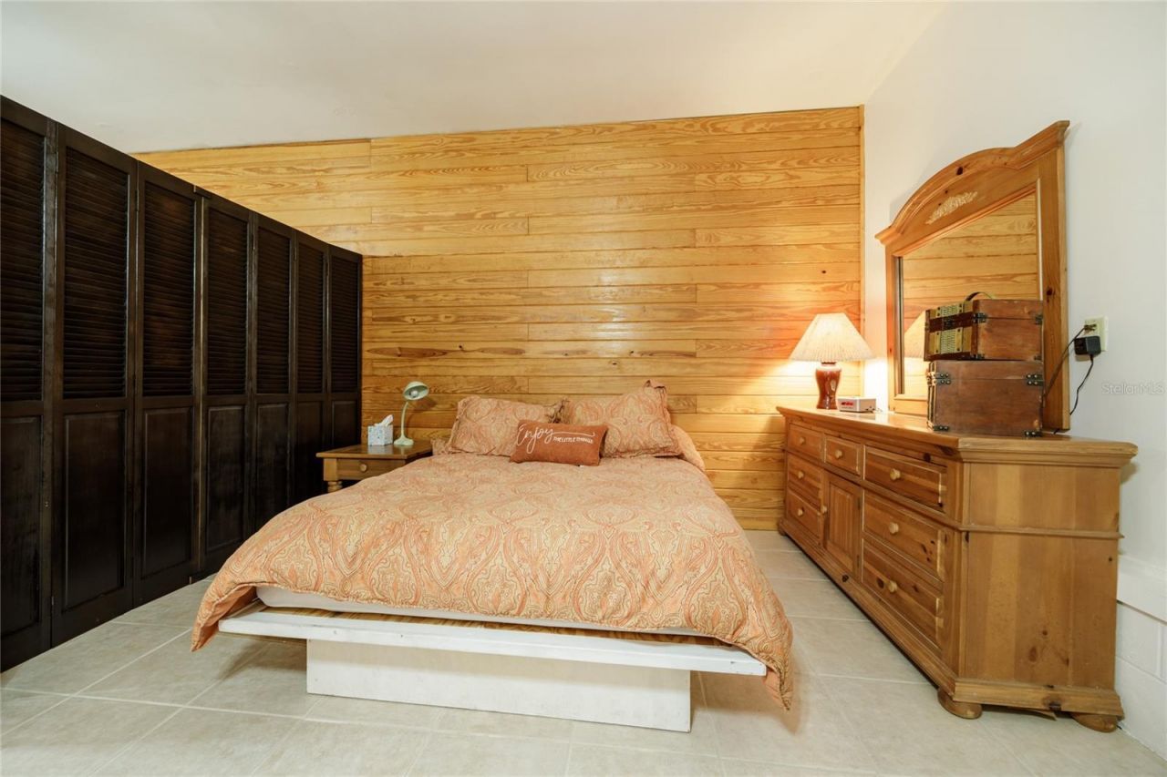 239 Riley Lake Drive, Hawthorne, FL 32640 Photo