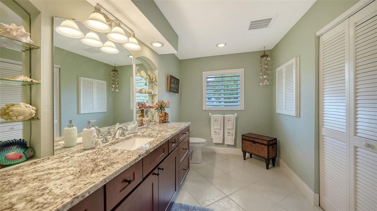 5569 Contento Drive, Sarasota, FL 34242 Photo